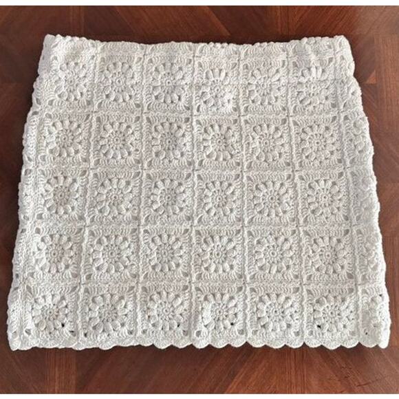 Show Me Your Mumu White Crochet Mini Skirt Size M Lined - Picture 1 of 11